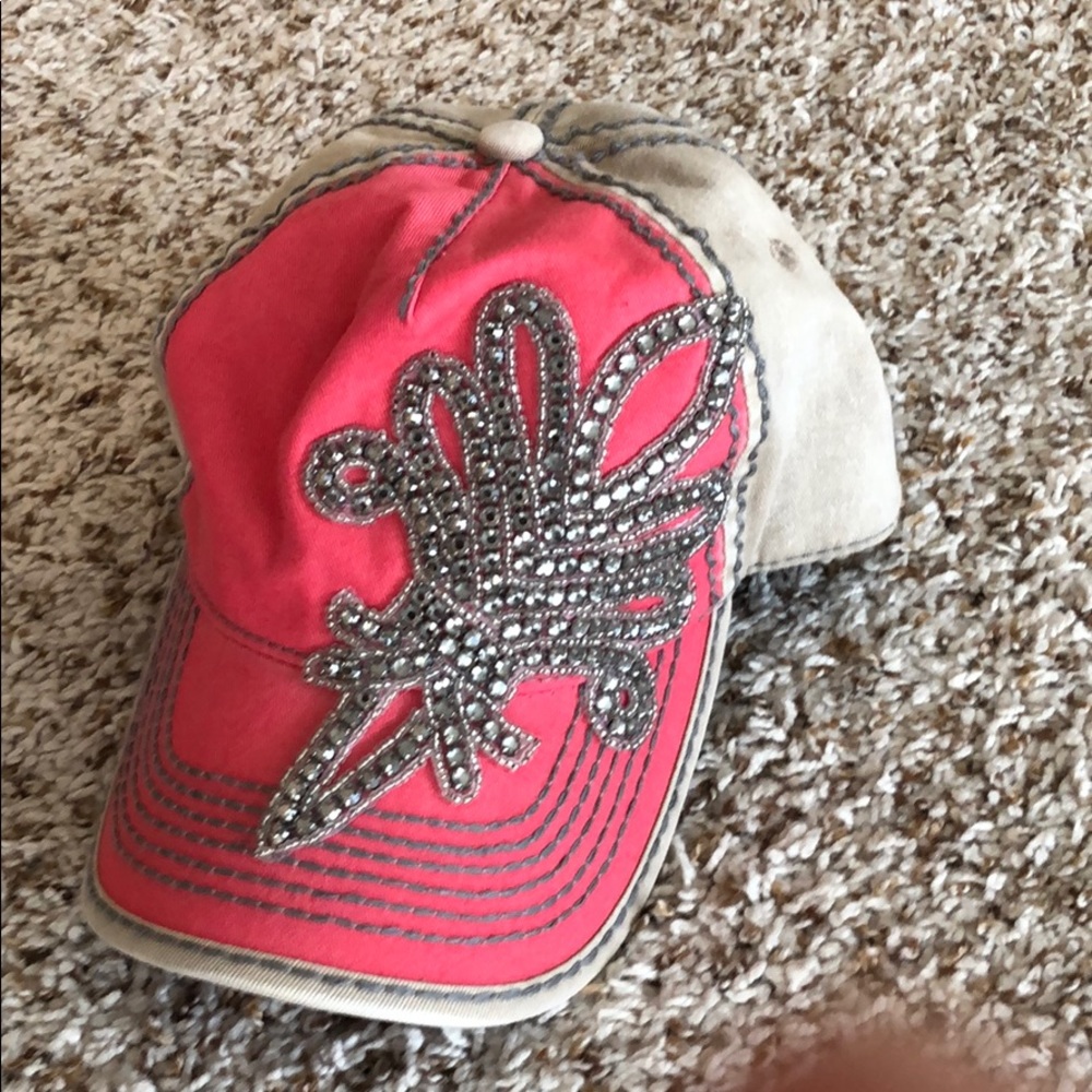 Buckle hat